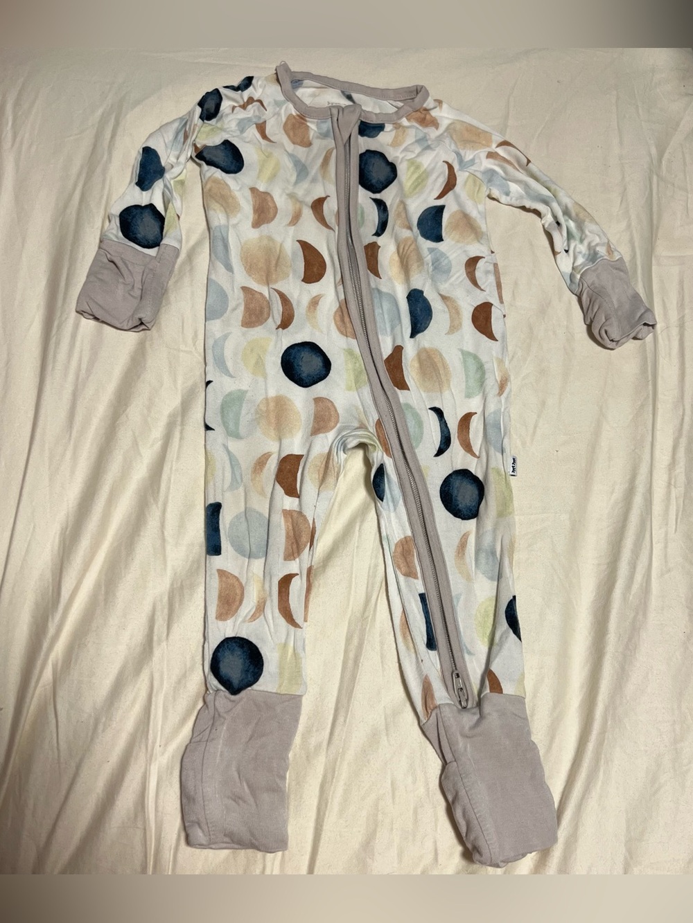 Little Sleepies Luna Neutral Zippy 0-3